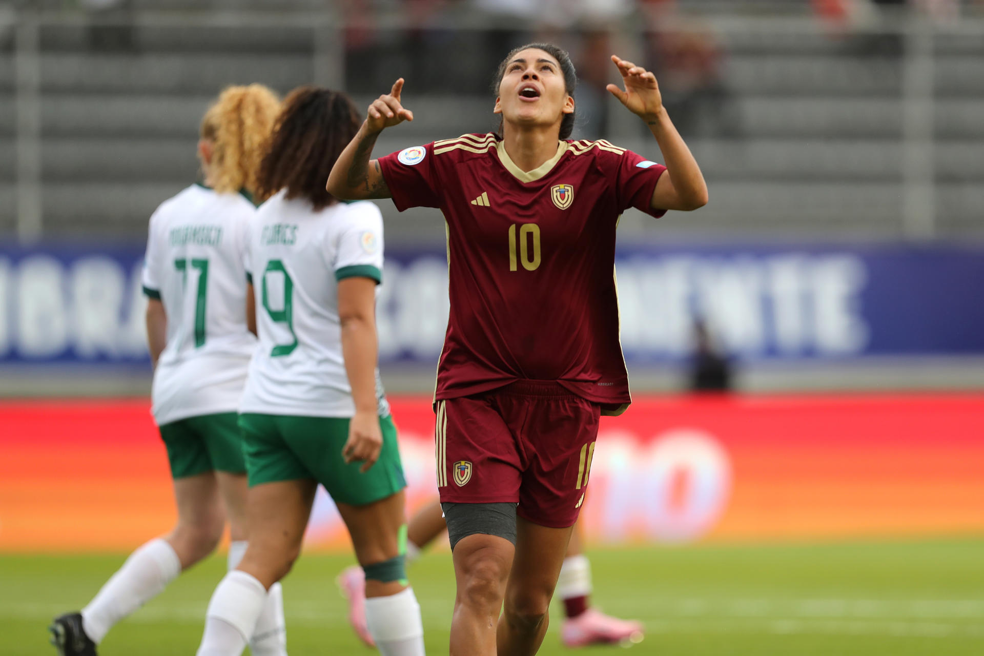 Venezuela golea y queda como líder tras eliminar a Bolivia