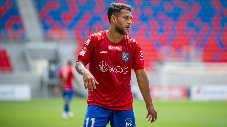 Salvadoreño recupera su nivel y vuelve a ser figura en Europa