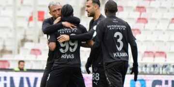 alt Arranca la Liga Saudi y la legión centroamericana marca la diferencia