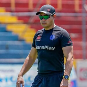 alt Firpo y FAS, con estrategas foraneos luchan por el liderato del torneo Apertura de El Salvador