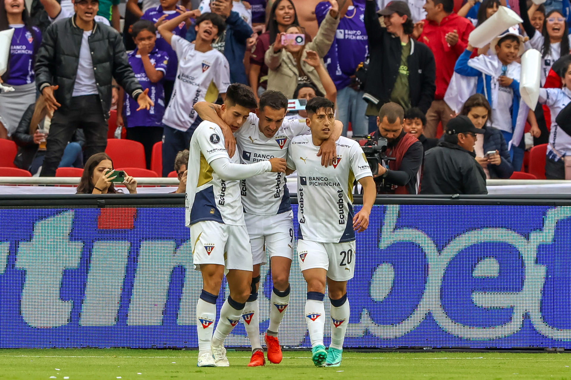 Liga de Quito con gol del argentino Alzugaray vence al Cuenca y se clasifica a las semifinales de la Copa Ecuador