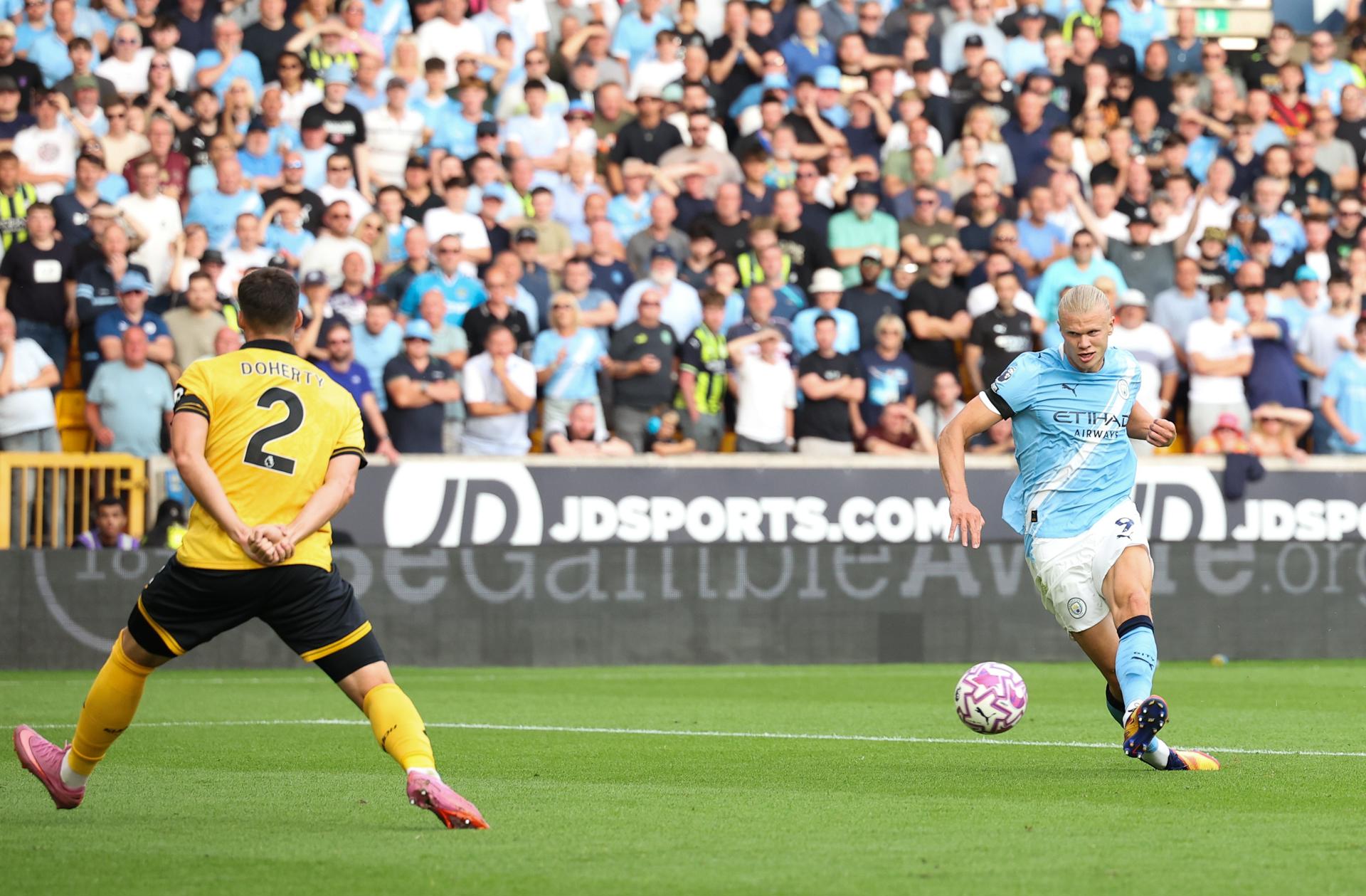 El City del español Guardiola comienza con ritmo de campeón