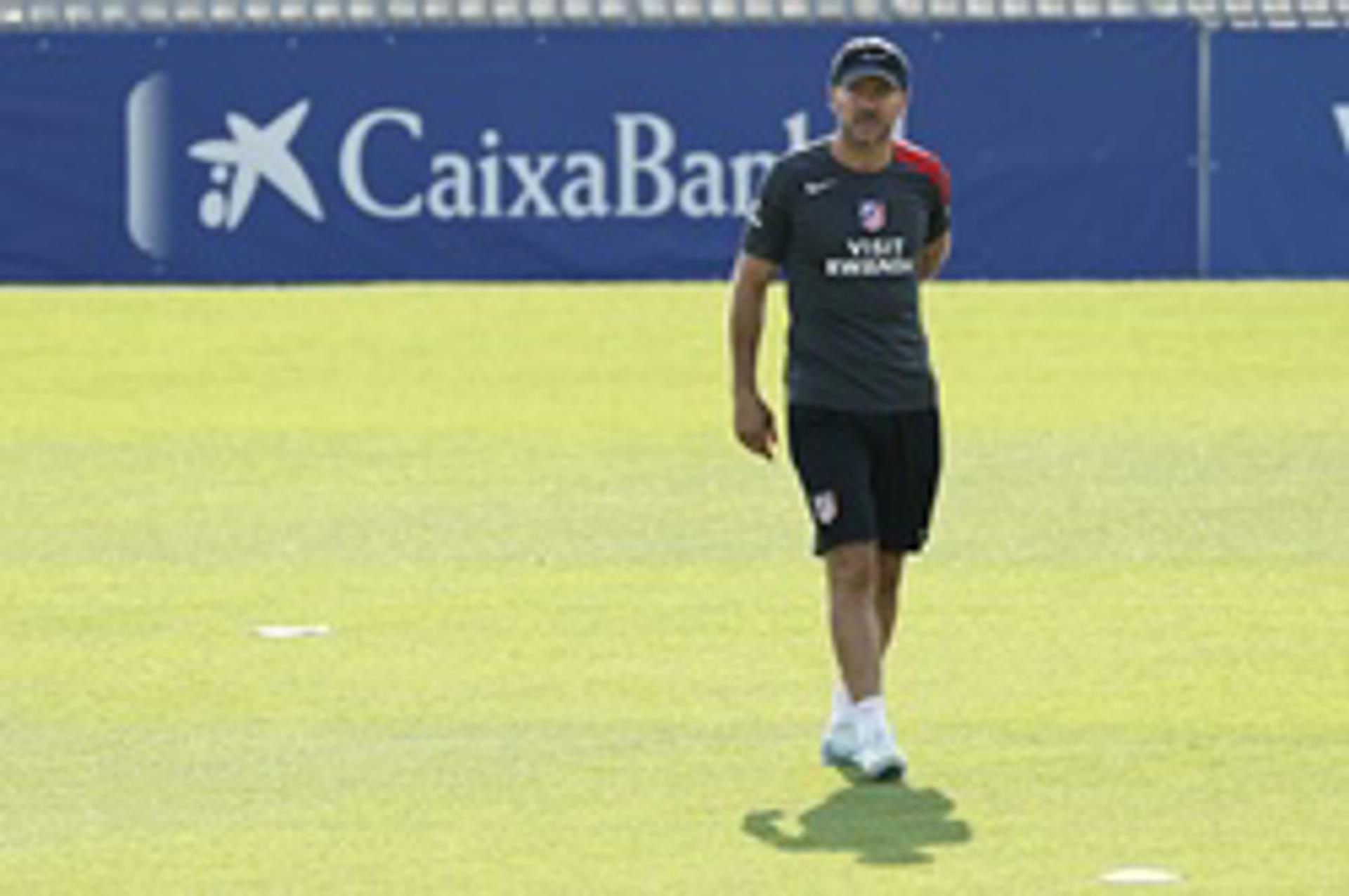 El argentino Simeone: «El uruguayo Giménez es muy importante para nosotros y lo necesitamos»