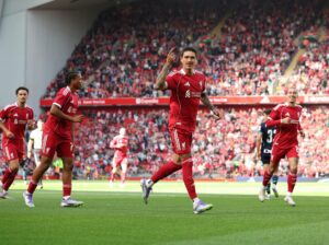 Fotografía de Adam Vaughan, en la que puede verse en una imagen del pasado 4 de agosto al delantero uruguayo Darwin Núñez, del Liverpool. EFE