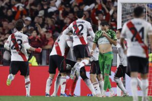 alt River Plate cierra su tercer fichaje: el uruguayo Matías Viña, a préstamo desde Flamengo