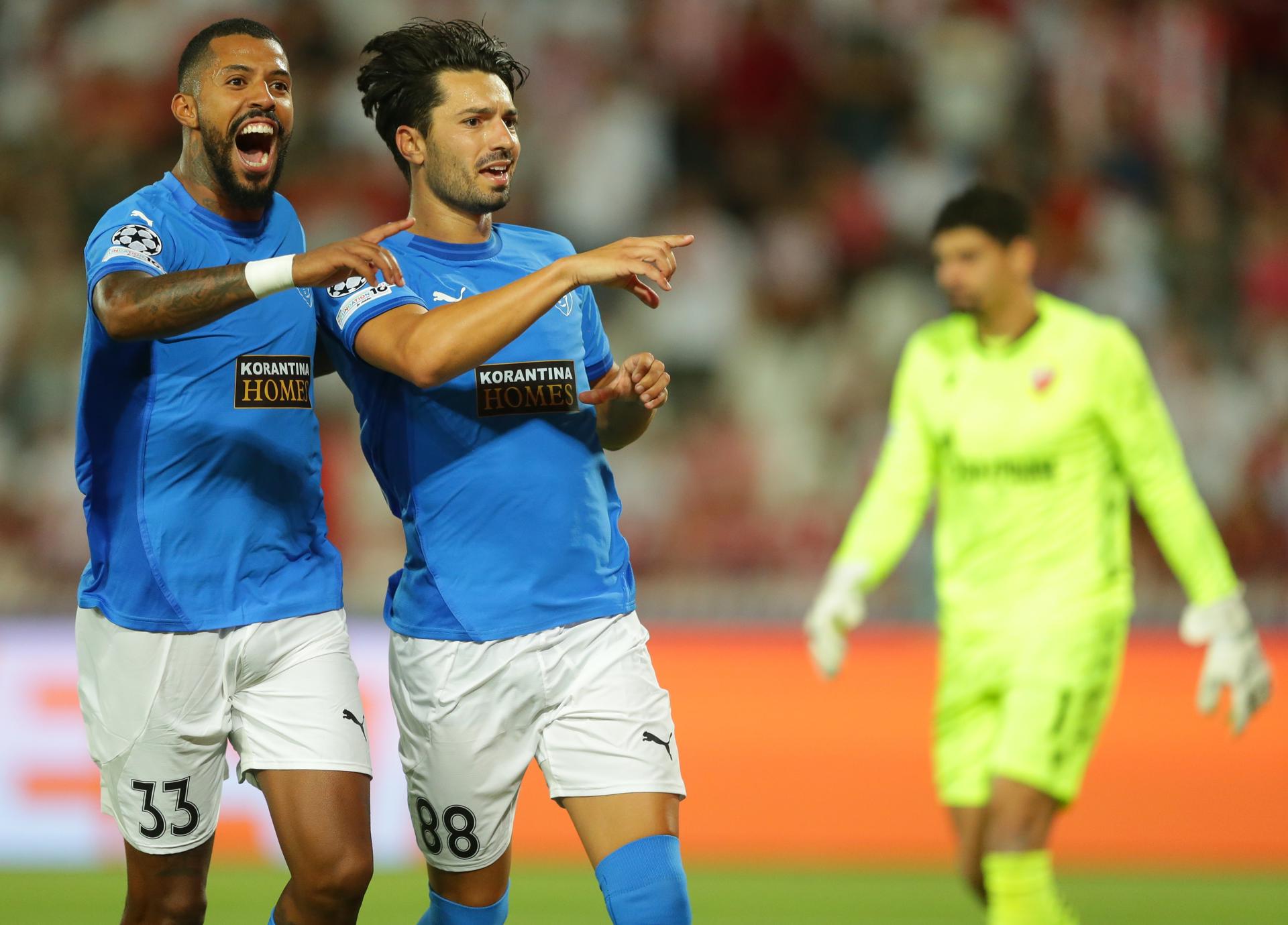 Colombiano anota en los playoffs de la UEFA Champions League