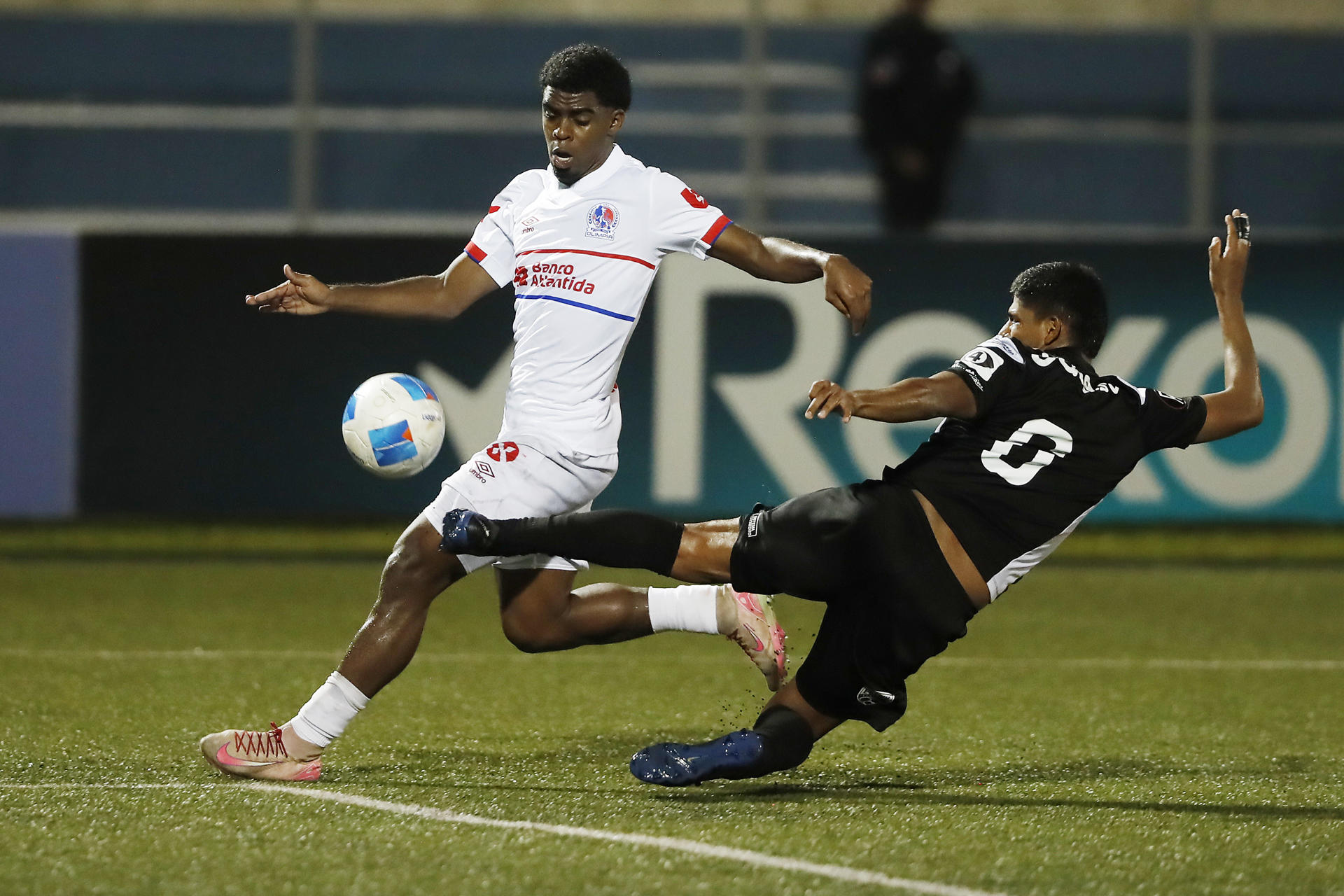 Olimpia sigue firme en el liderato del Apertura hondureño