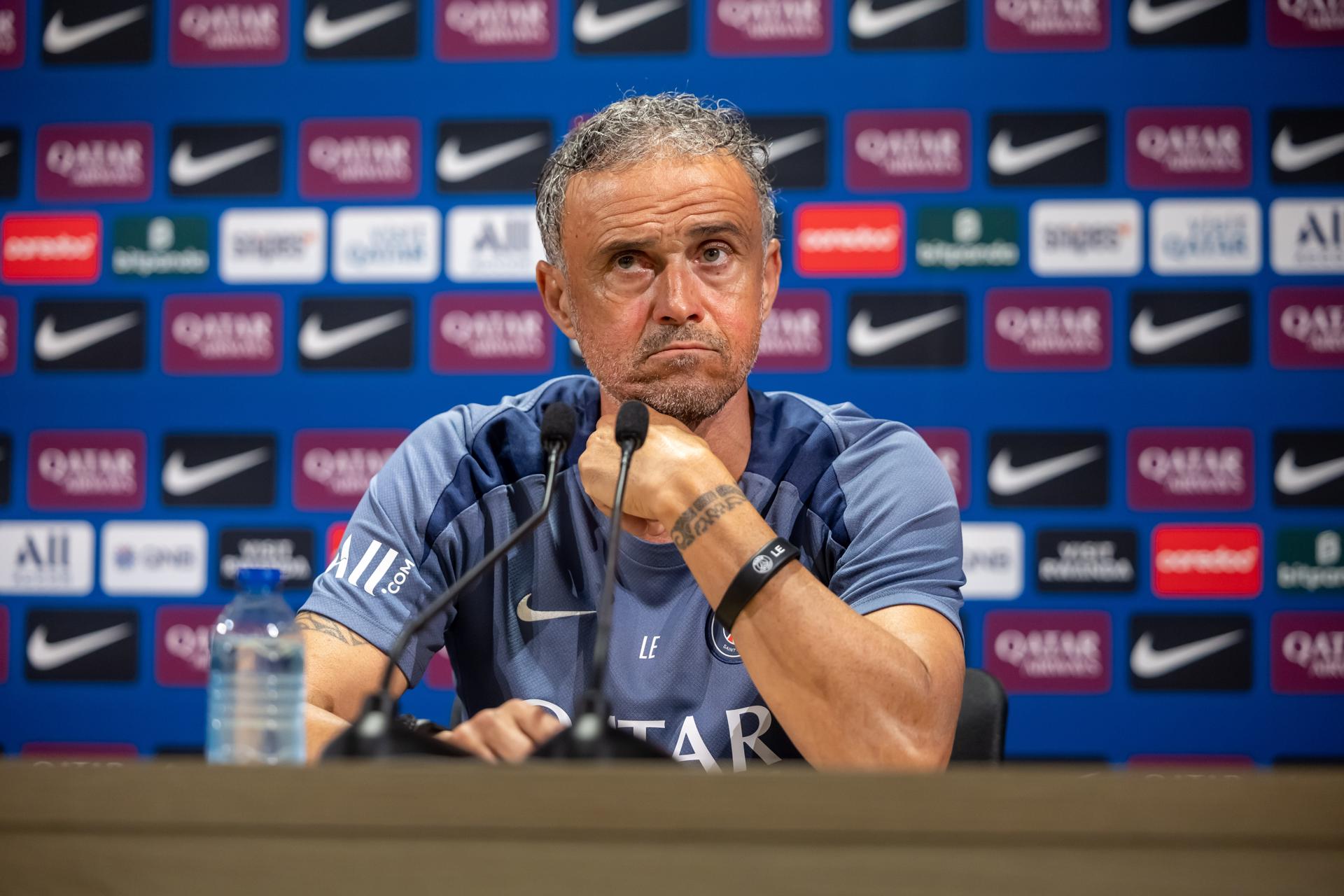 El español Luis Enrique dice que el PSG está «abierto» a nuevos fichajes