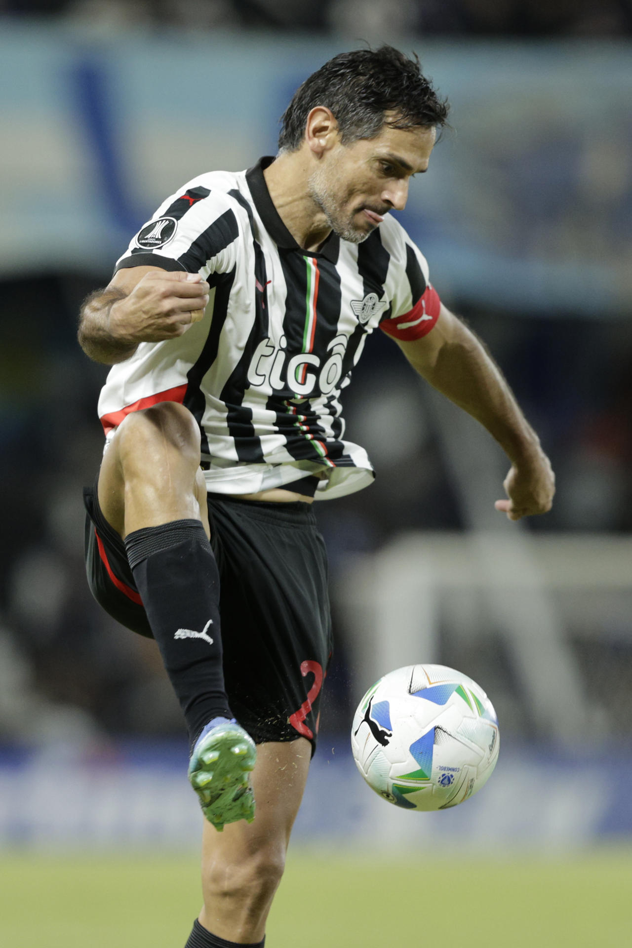 El paraguayo Roque Santa Cruz cumple 44 años sin pensar en la retirada y feliz como ‘hombre récord’