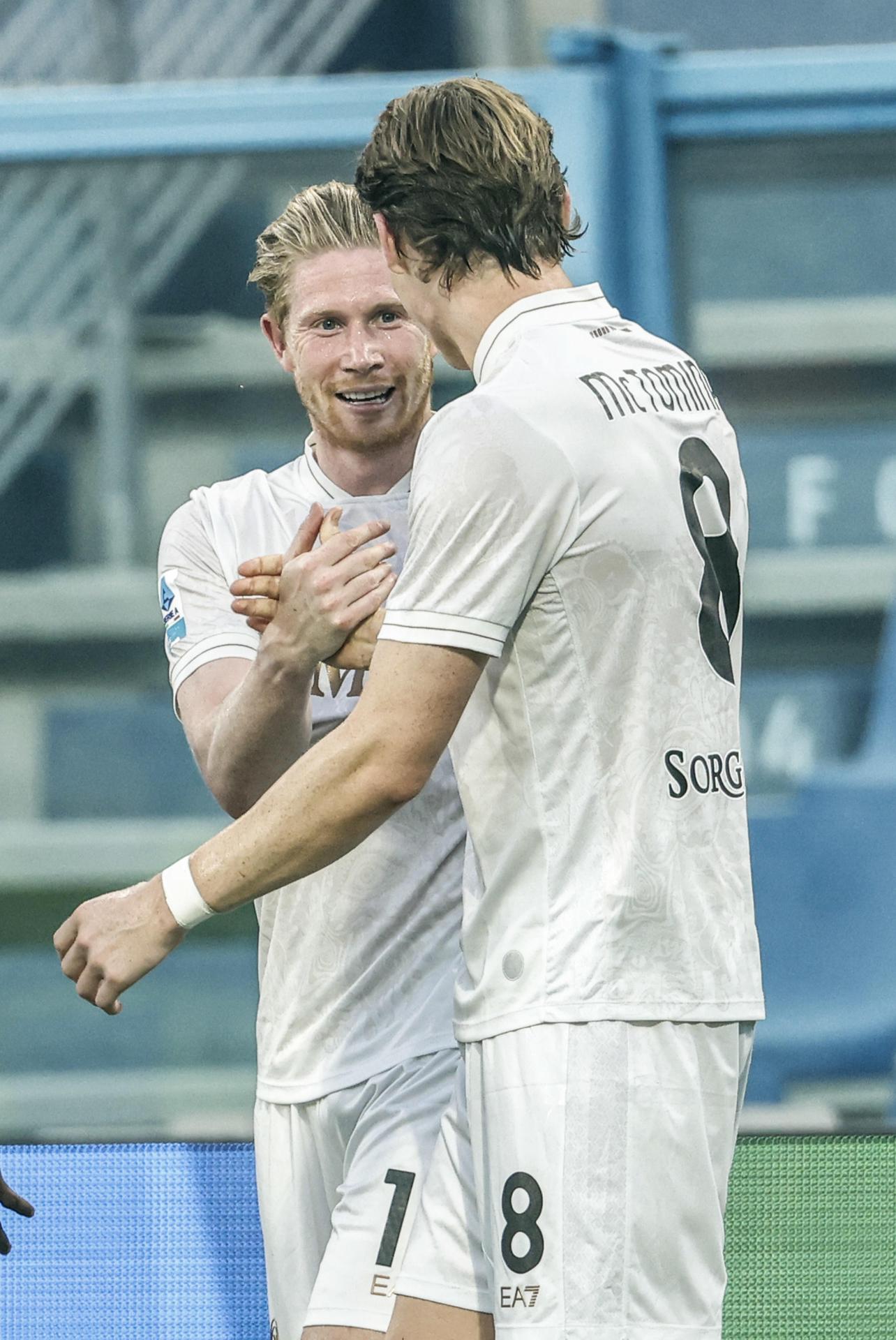 El medio belga del Nápoles Kevin De Bruyne durante el partido de la Serie A que han jugado US Sassuolo y SSC Napoli en el Mapei Stadium en Reggio Emilia, Italia. EFE/EPA/ELISABETTA BARACCHI 