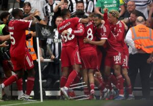 alt Con el argentino Mac Allister el Liverpool logra la remontada