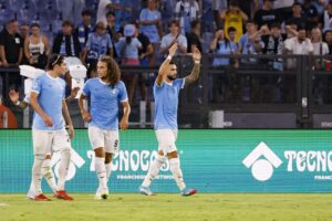 El jugador del SS Lazio Taty Castellanos (C) celebra el 3-0 durante el partido de la Serie A que han jugado SS Lazio y Hellas Verona, en Roma, Italia. EFE/EPA/FABIO FRUSTACI