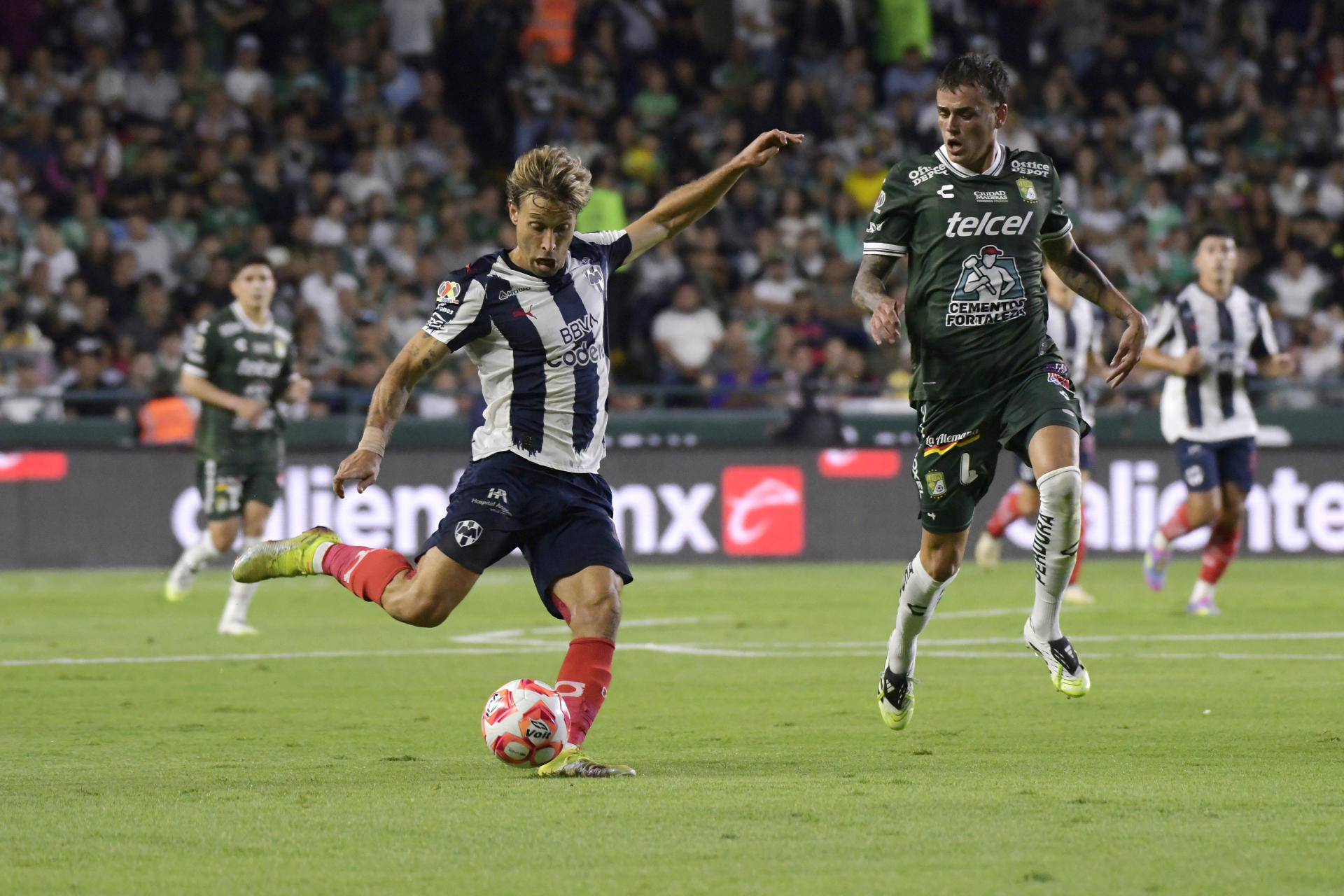 El Monterrey con gol del español Canales, vence a Leon sin el colombiano James