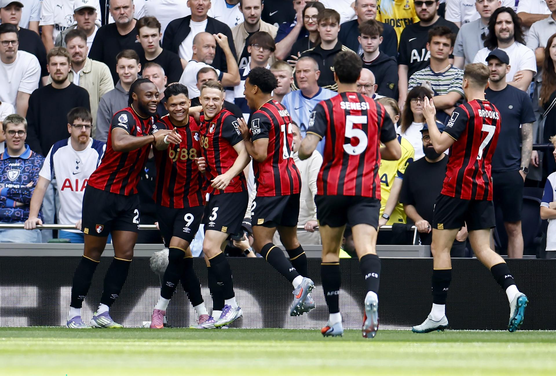 Bournemouth con gol del brasileño Rayan remonta y se acerca a los puestos europeos