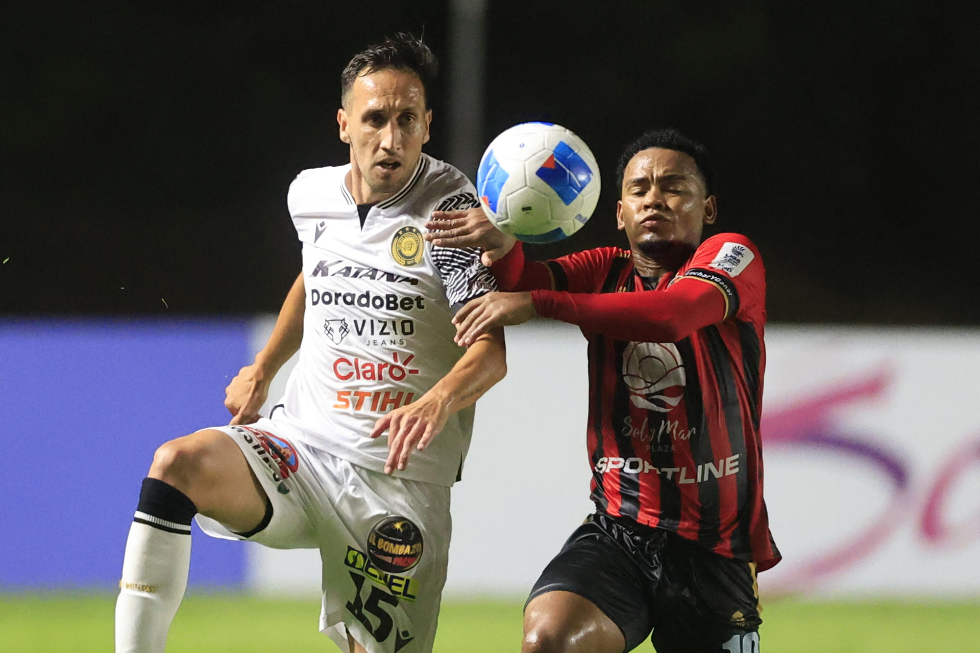 Goleadores de Costa Rica y Paraguay, llegan a punto para la gran final en Nicaragua