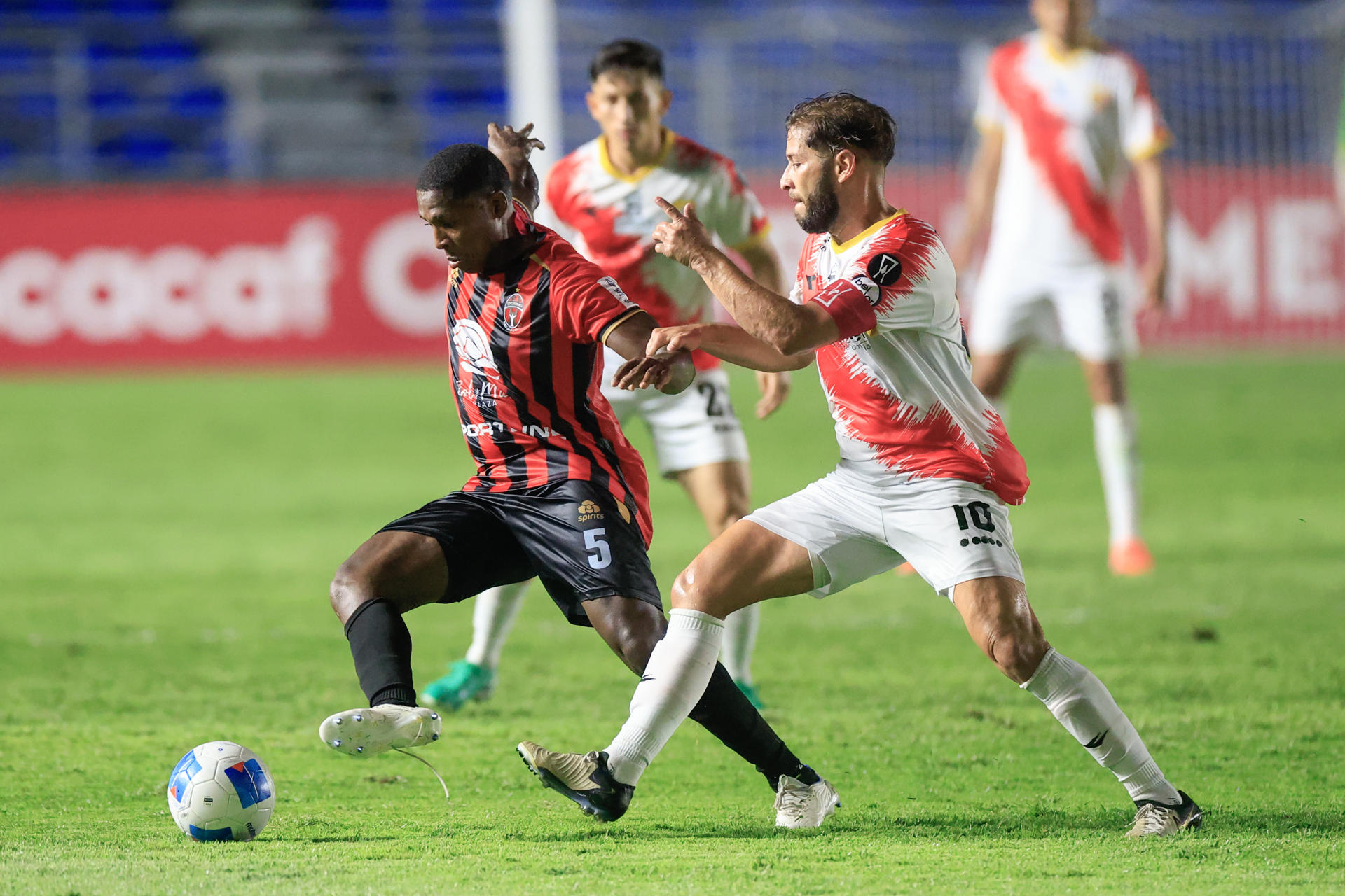 La Liga de El Salvador define este fin de semana a sus cuatro semifinalistas