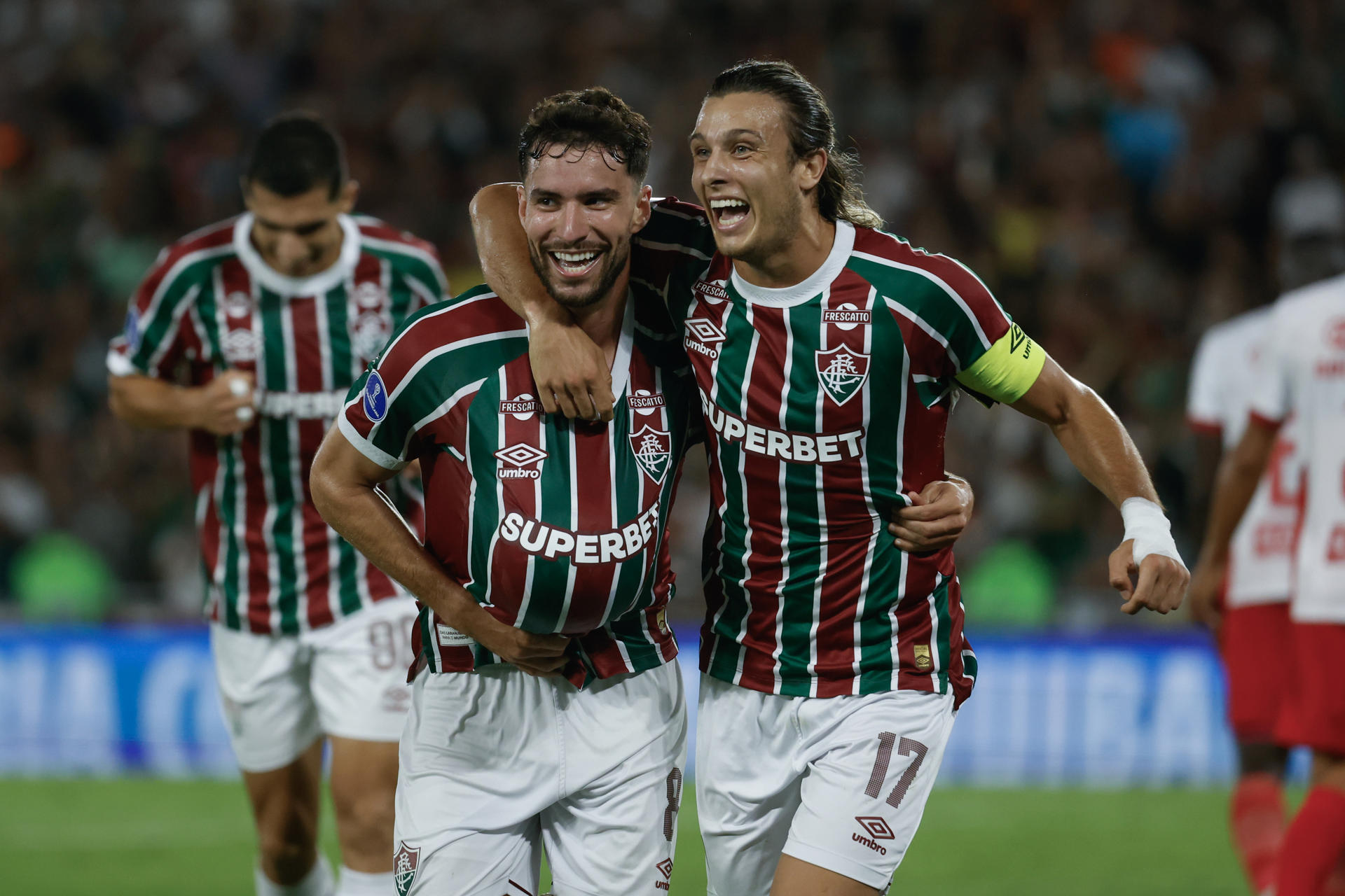 El colombiano Kevin Serna y el brasileño Martinelli, confirman el paso de Fluminense a cuartos
