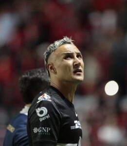 alt Keylor Navas; el mítico costarricense que vive un terrible presente