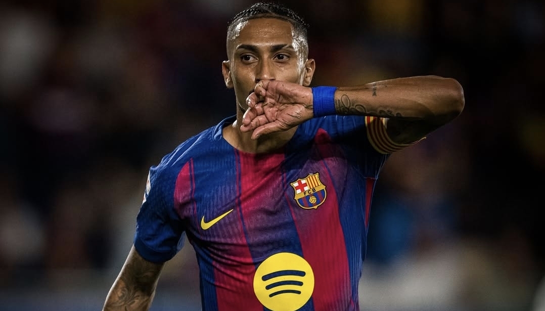 El Barcelona se dio un festín ante el Valencia, Raphinha lo bordó en medio partido