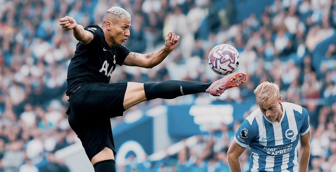 El trío sudamericano del Tottenham se combina para empatar en Brighton