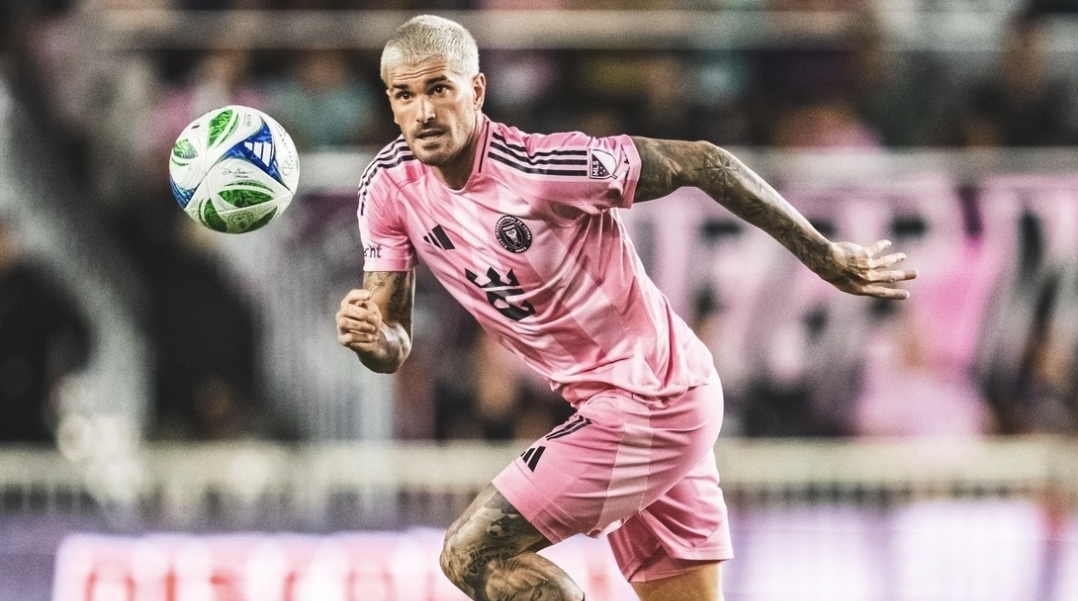 Messi inventa, define y es máximo artillero de la MLS