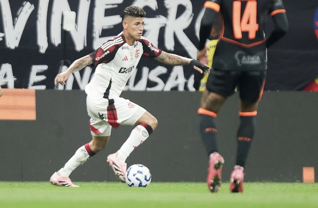 Doblete de asistencias del colombiano Carrascal hacen a Flamengo aún más líder