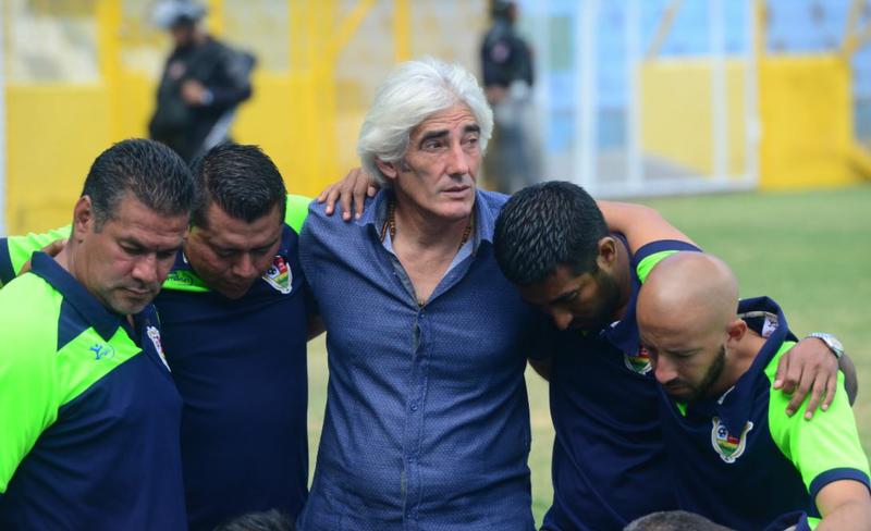 Ernesto Corti, el argentino que se apodera del fútbol salvadoreño