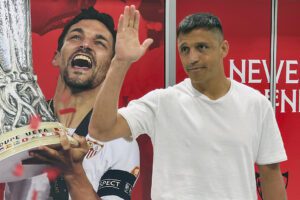 El delantero chileno Alexis Sánchez a su llegada a Sevilla, el pasado lunes. EFE/David Arjona