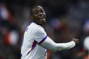 ALT Kolo Muani, cedido al Tottenham