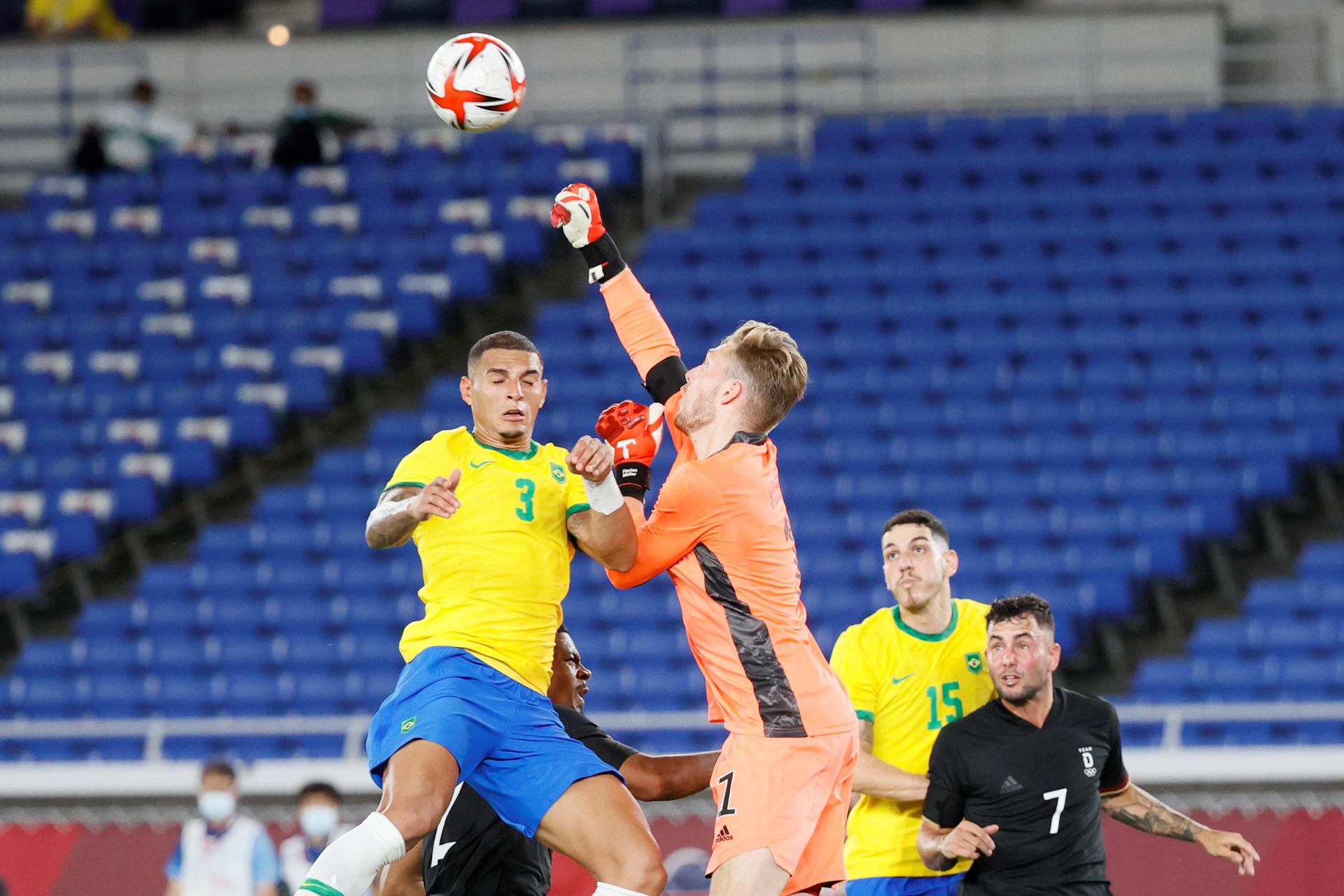 El brasileño Diego Carlos, al Como del español Fàbregas