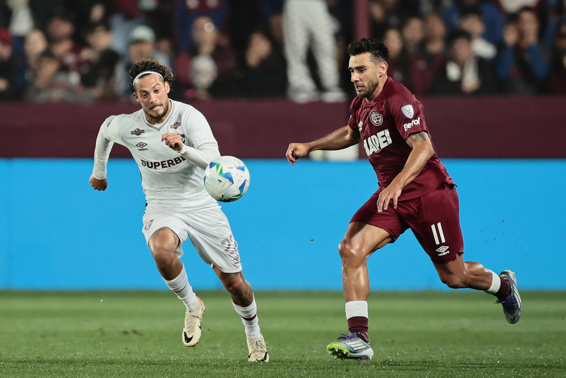 Lanús logró un agónico triunfo ante Fluminense y viaja a Río con ventaja
