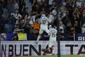 alt Con el argentino Mastantuono y el brasileño Vini como titular, Madrid no tiene piedad