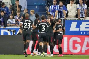 ALT El chileno Gabriel Suazo, lesionado en el sóleo y es duda para el derbi de Sevilla