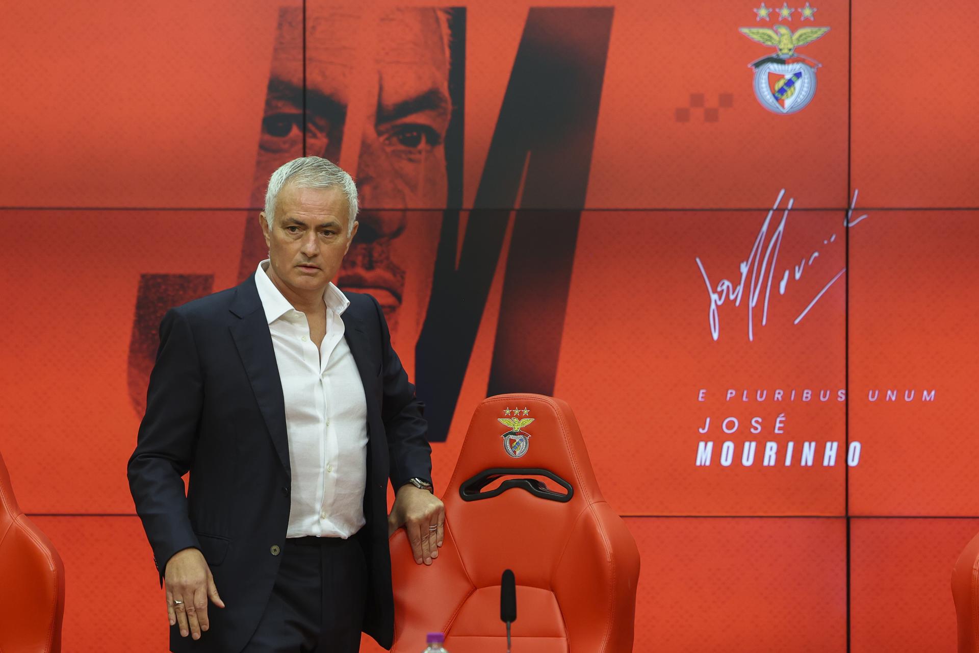 José Mourinho es el nuevo entrenador del Benfica. EFE/EPA/José Sena Goulão

