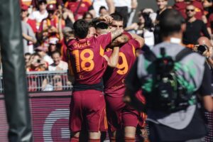 alt El español Mario Hermoso le aguanta el pulso al Nápoles