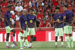 Los jugadores del FC Barcelona, (i-d) Marcus Rashford, Gavi, Guille Fernández, Dro Fernández y Andreas Christensen,, en el estadio de Son Moix de Palma de Mallorca en foto de archivo de Cati Cladera