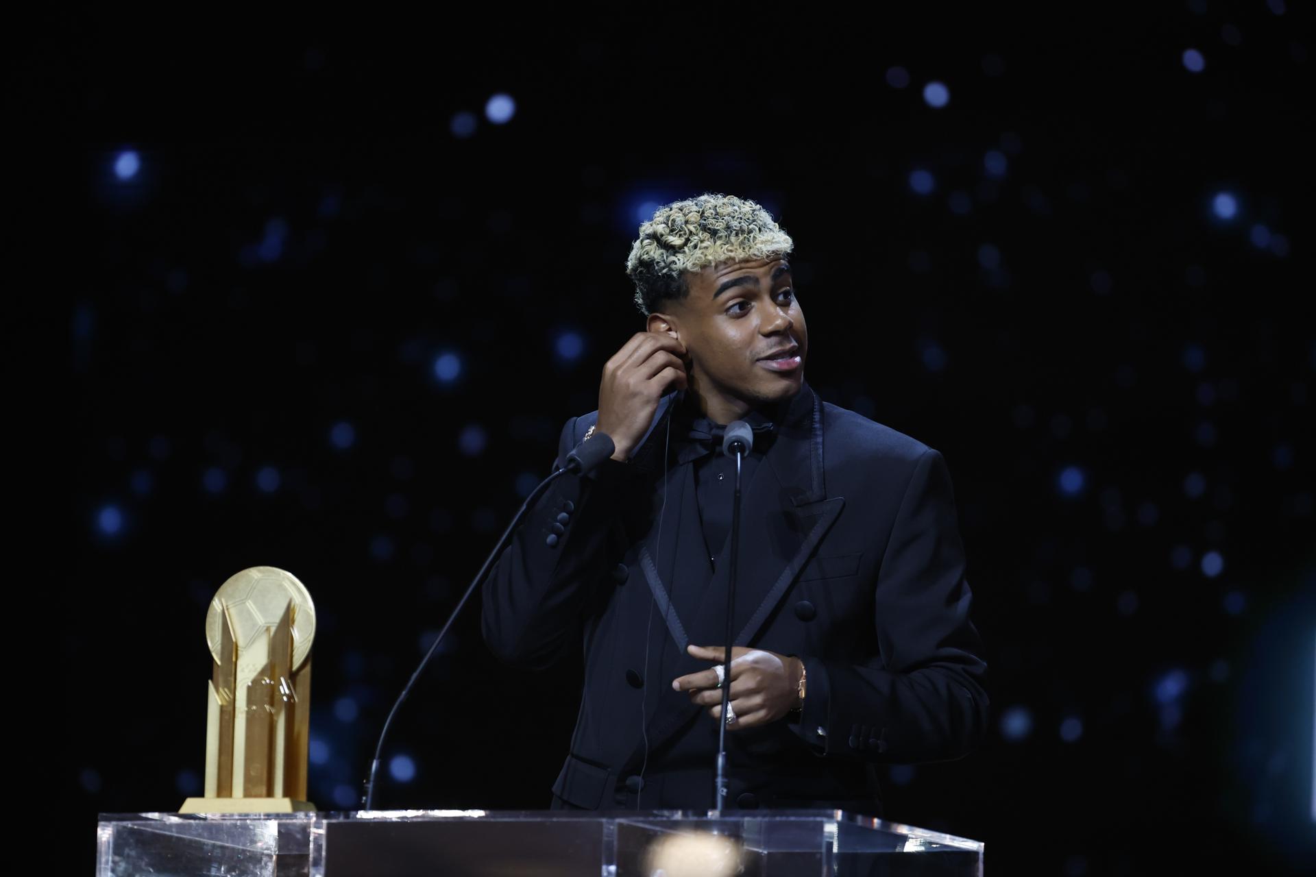 El español Lamine Yamal, el talento más precoz que sube al podio