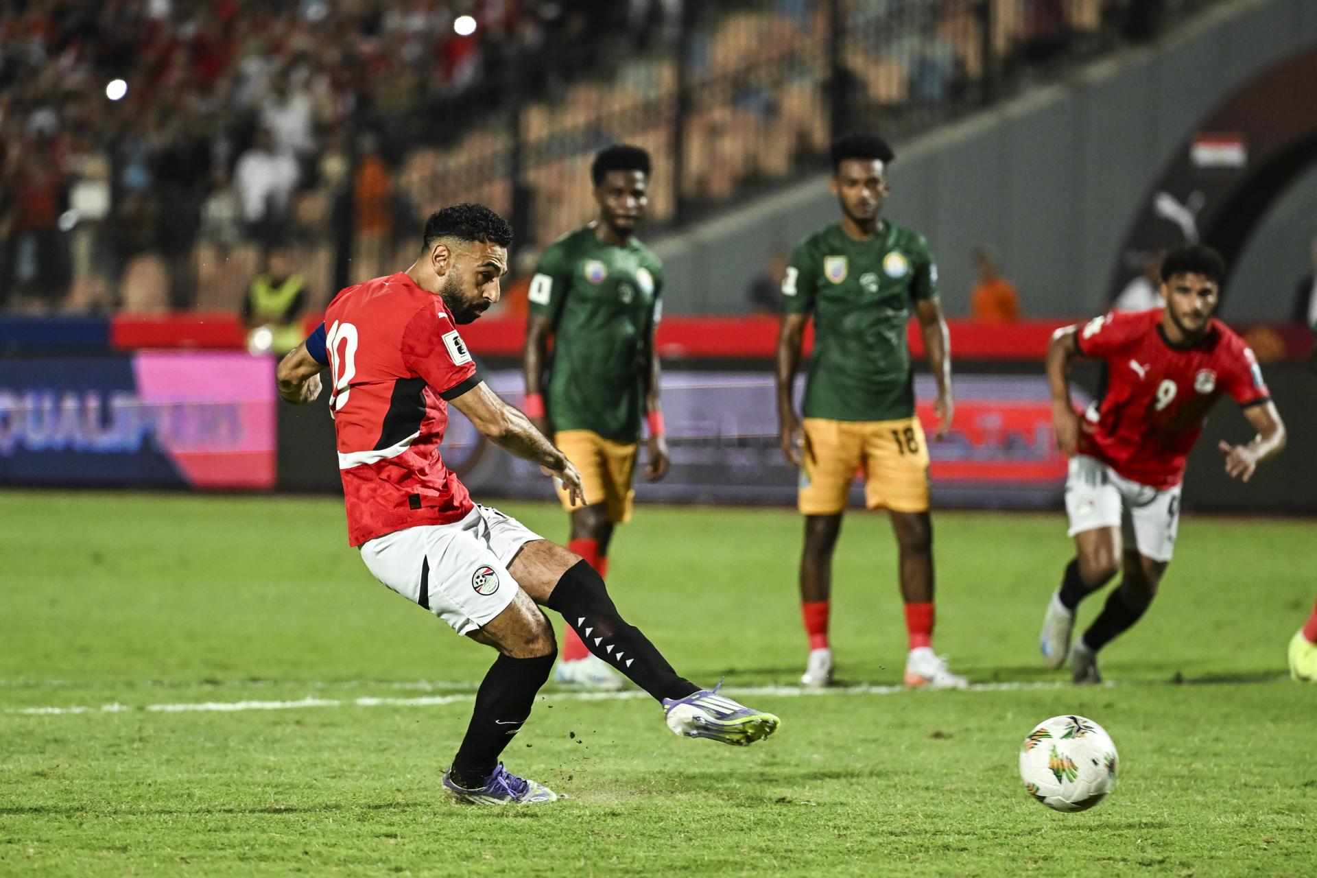 Salah conduce a Egipto al Mundial con un doblete