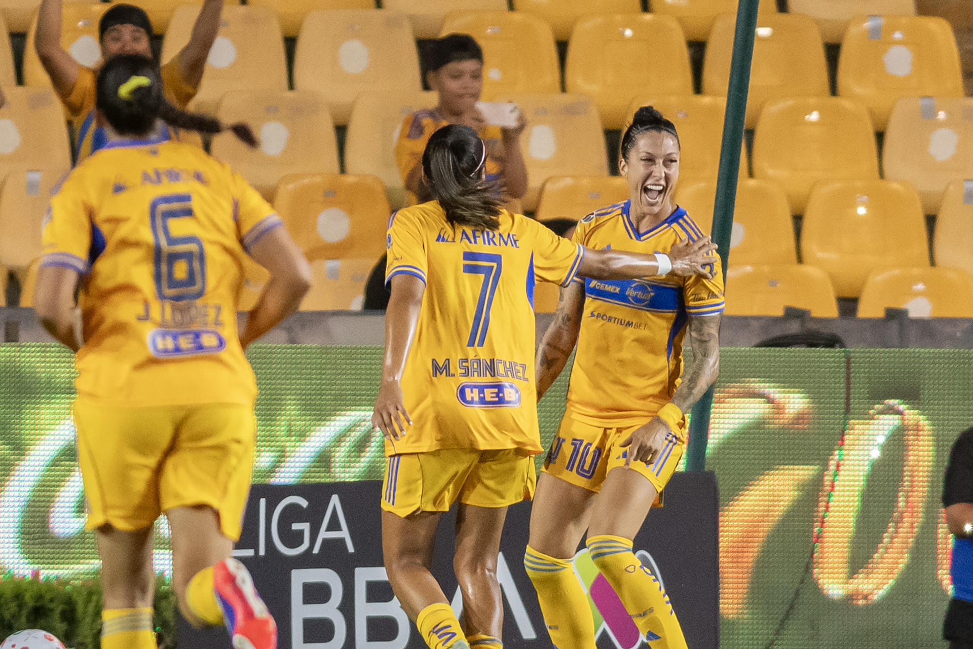 Tigres expone el liderato frente a Pumas UNAM en esperado duelo del Apertura femenino