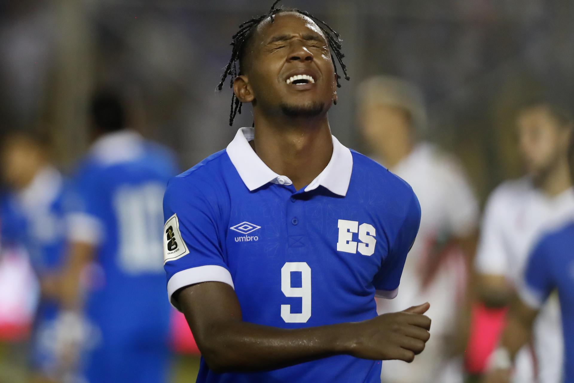 El Salvador busca mantener el dominio en su casa sobre Panamá