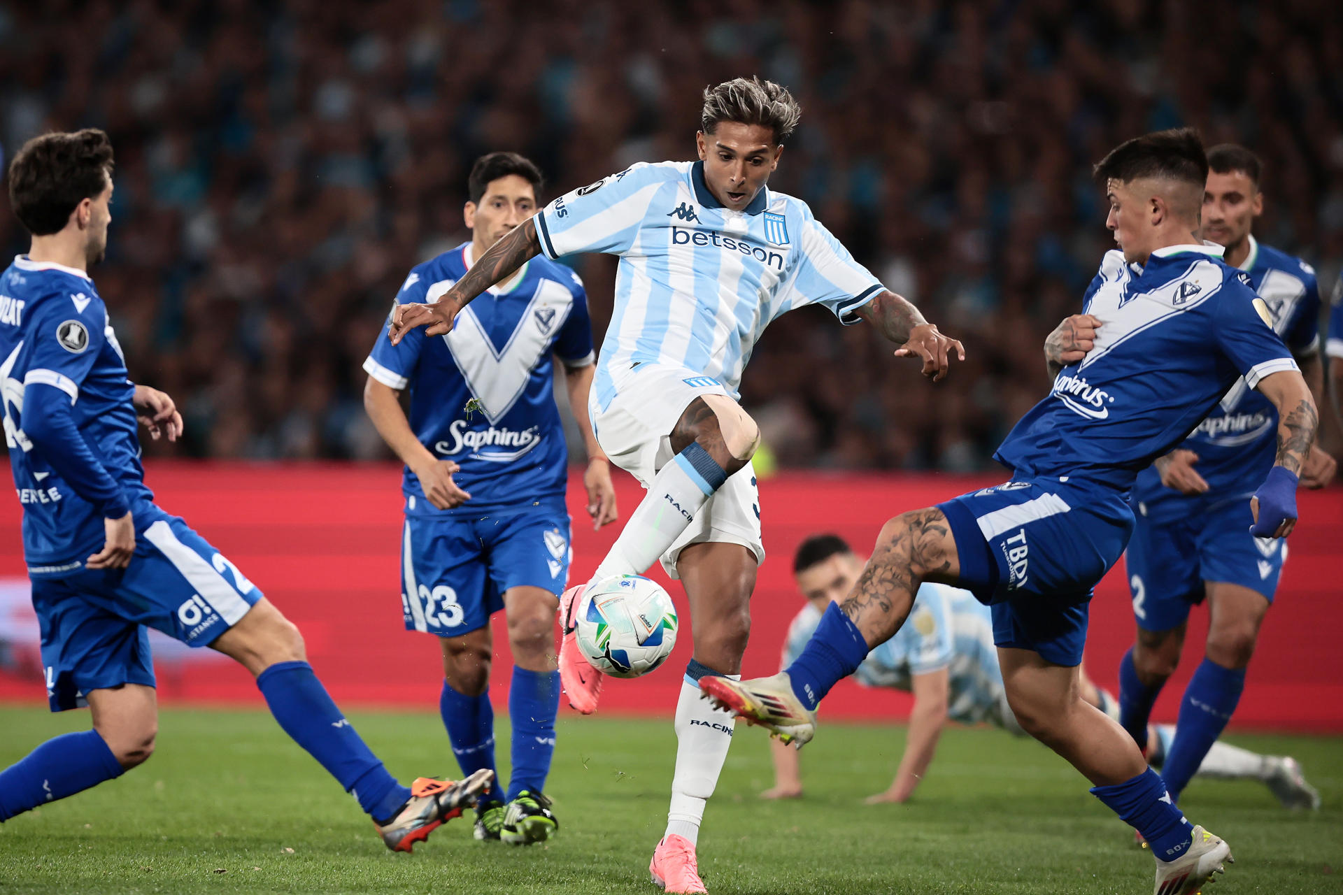 Mientras Racing suma una nueva victoria, San Lorenzo e Independiente acumulan derrotas