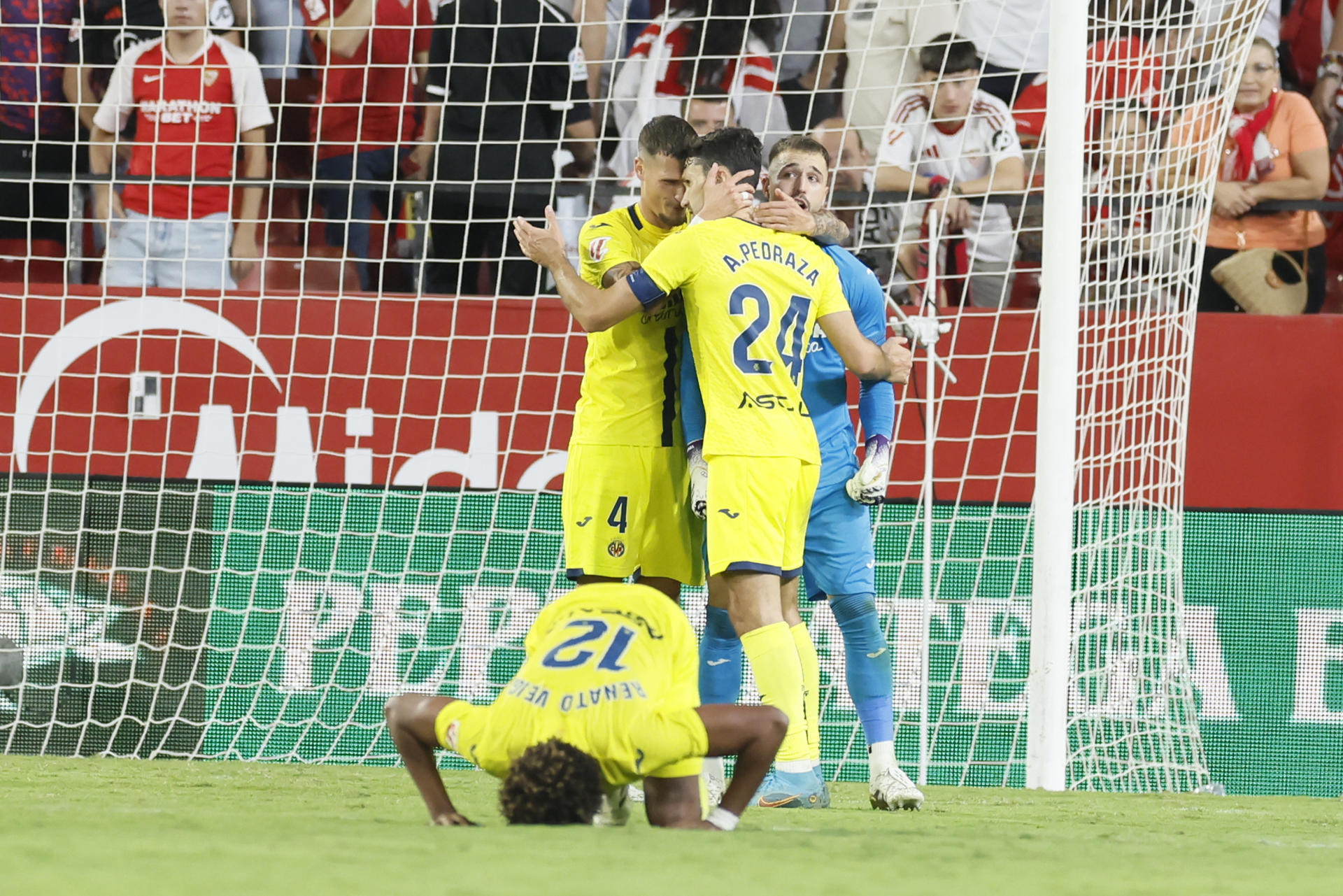 Villarreal vence como visitante al Sevilla del argentino Almeyda que no levanta