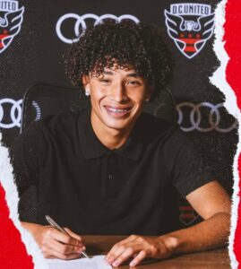 alt Joya hondureña, firma con uno de los clubes más grande de los EE. UU