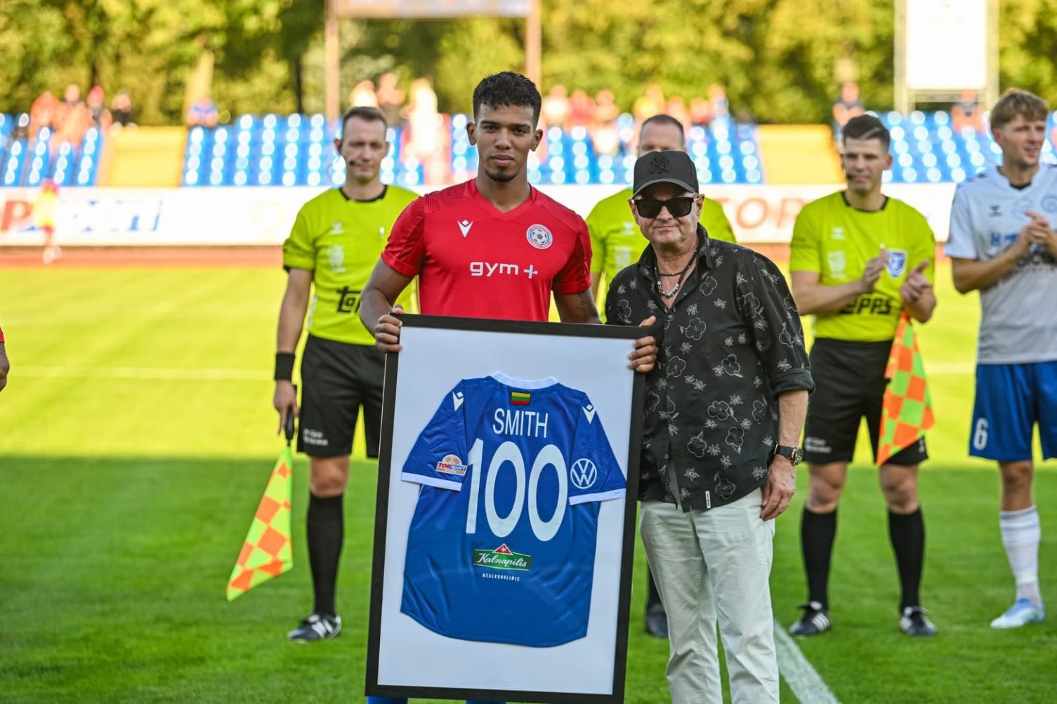 ¡HISTORIA PURA ¡Centroamericano rompe todos los récords en el viejo continente