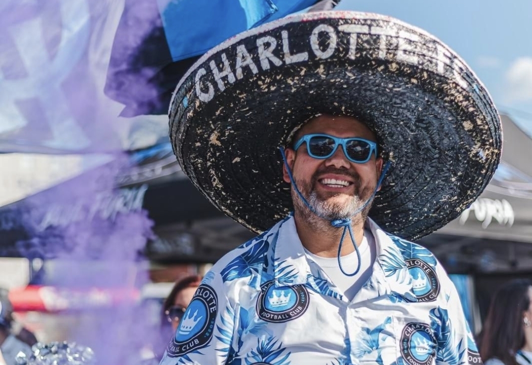 La afición de Charlotte y sus latinos, destacada por la MLS