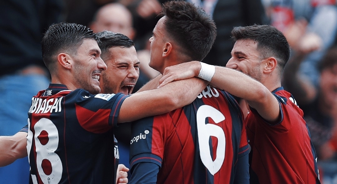 Jhon Lucumí y Benja Domínguez toman parte en la goleada de Bologna