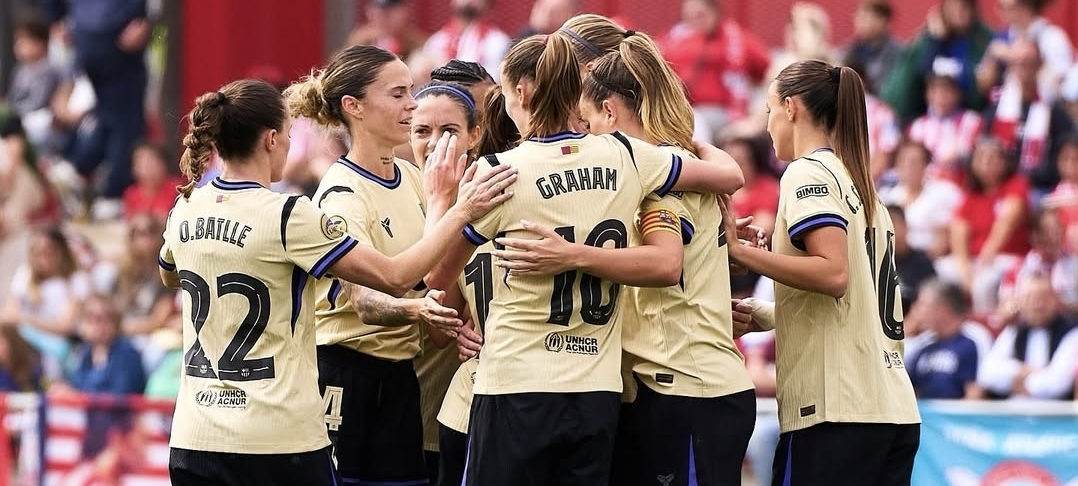 Las jugadoras del Barcelona aplican un set al Atlético de Madrid