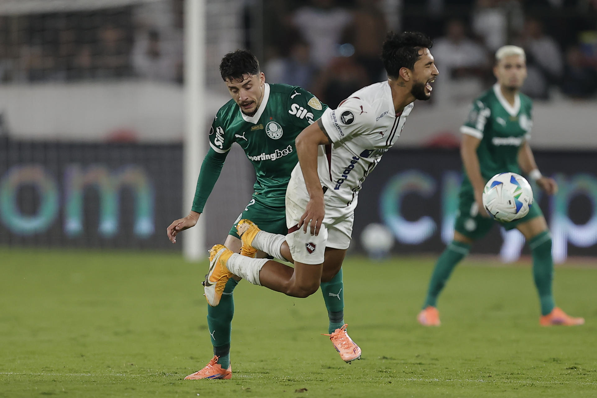Palmeiras invoca a la dupla del argentino ‘Flaco’ López y el brasileño Vitor Roque para aguarle la fiesta a Liga