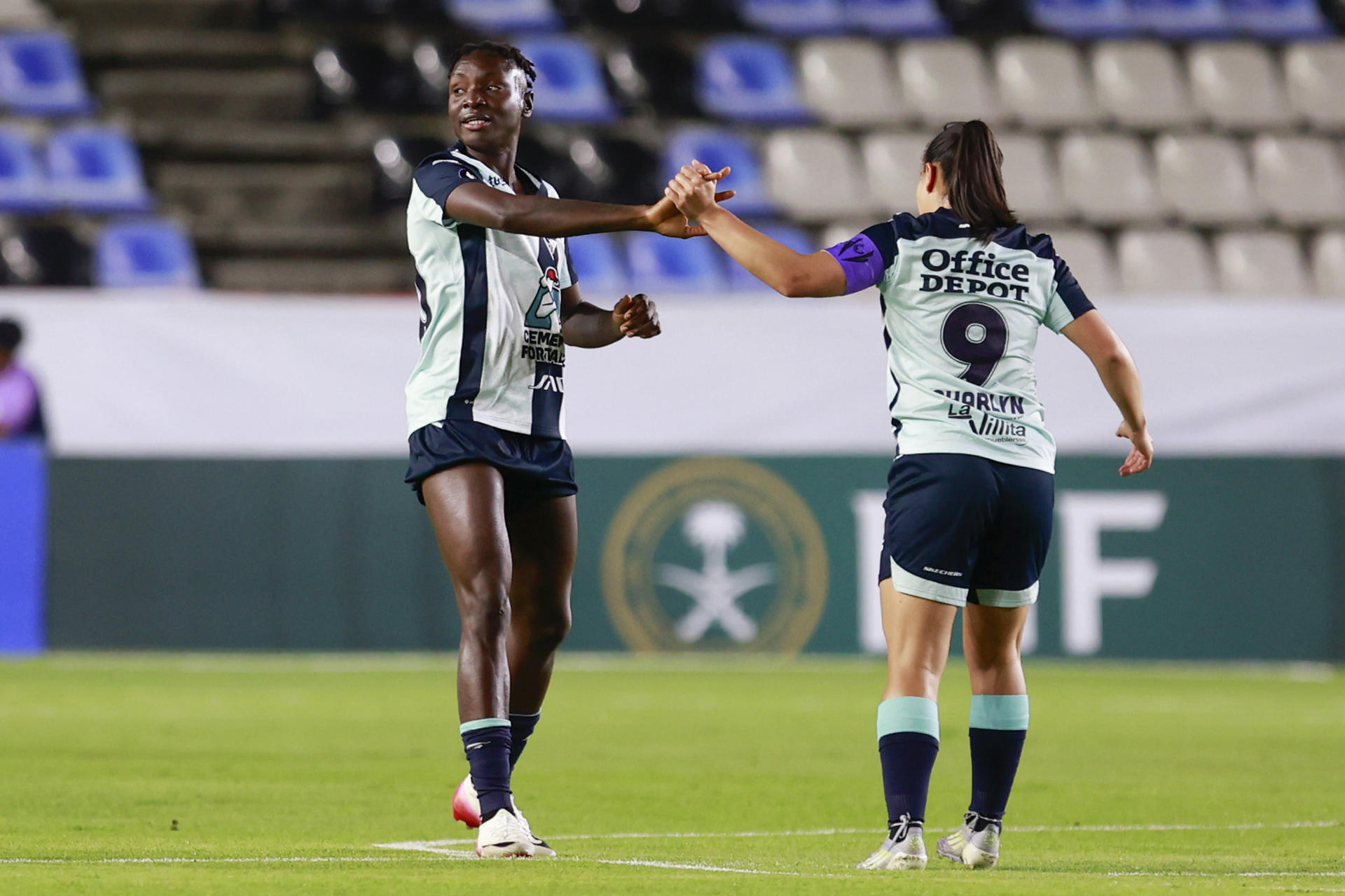 La nigeriana Ihezuo lidera goleada del Pachuca al Alajuelense en la Concacaf