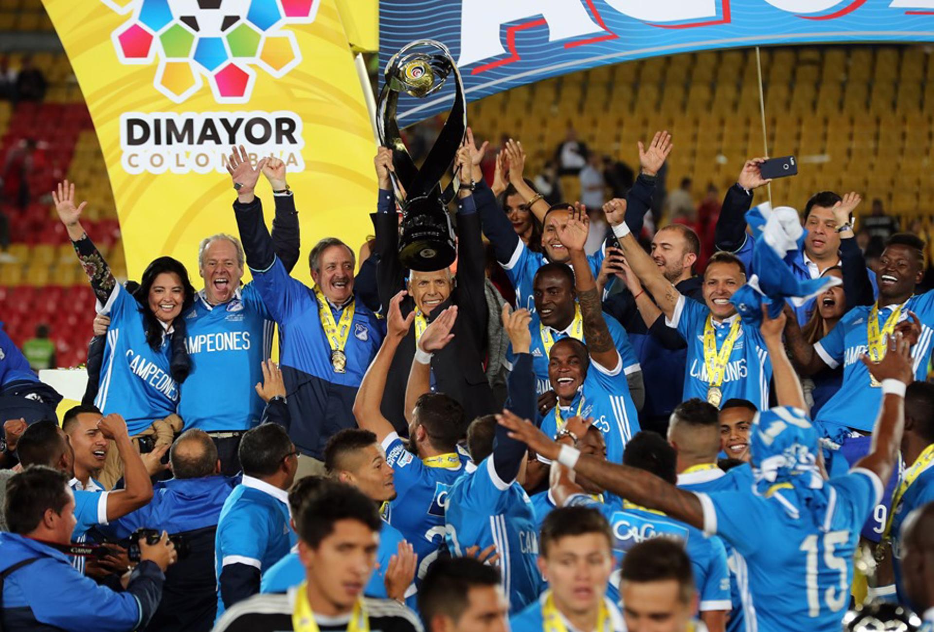 El argentino Russo, el técnico de la estrella 15 de Millonarios, creía que el amor podía curarlo todo
